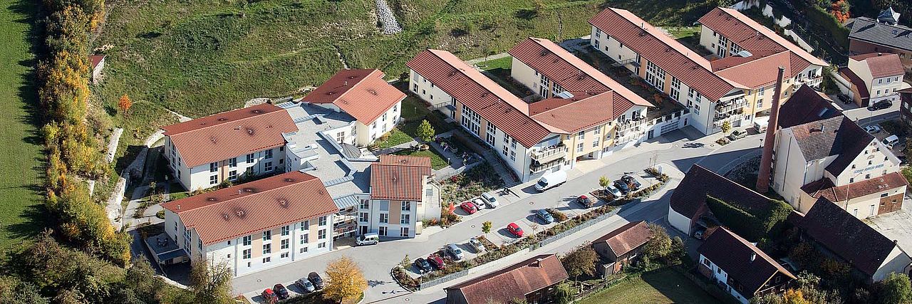 Luftbild des BRK Seniorenheims Lebenszentrum Gräfin Arco in Bad Birnbach
